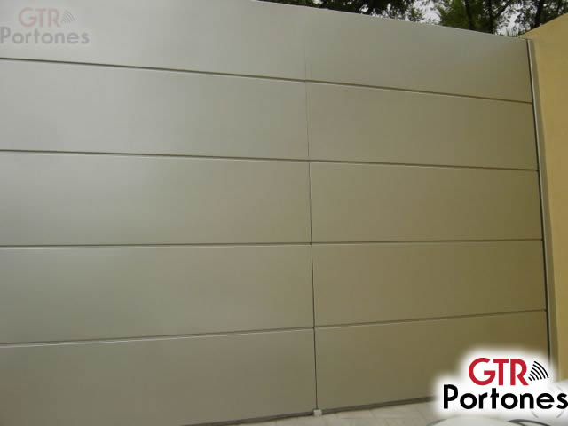 Porton Modelo Cerrado 201