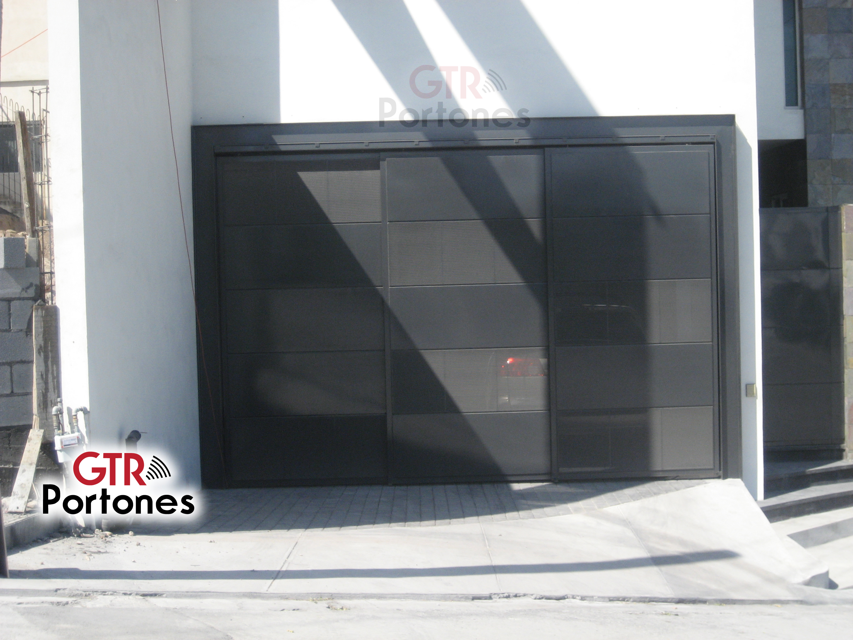 Porton Modelo Cerrado 212